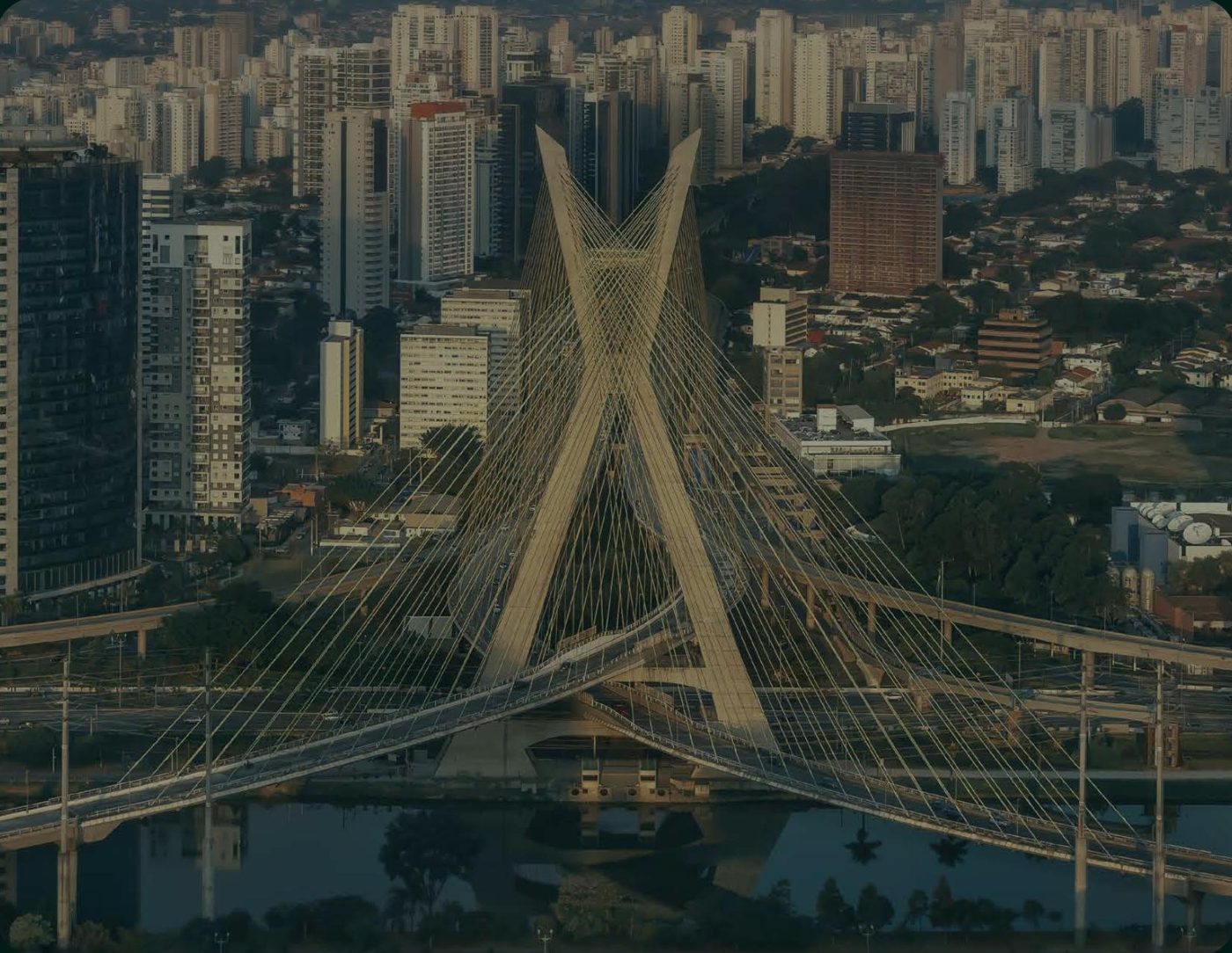 Ponte Estaiada e região do Brooklin